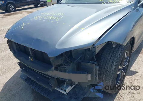 2018 Volvo Xc60 T5 Momentum from USA, damaged, VIN YV4102RK1J1032243